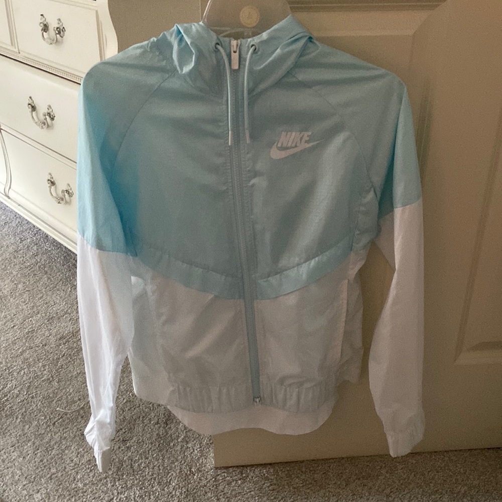 Women’s Nike Windbreaker